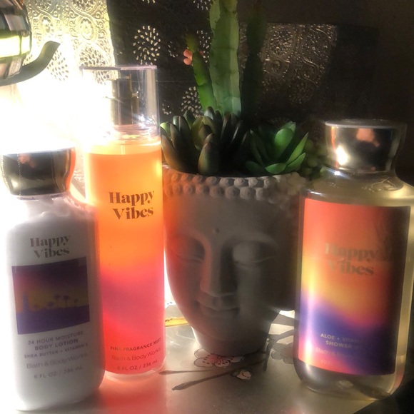Bath and bodyworks Happy vibes combo - Picture 3 of 4
